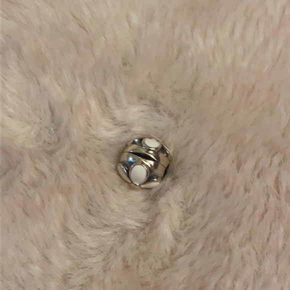 Pandora Charm - Picture 3 of 4
